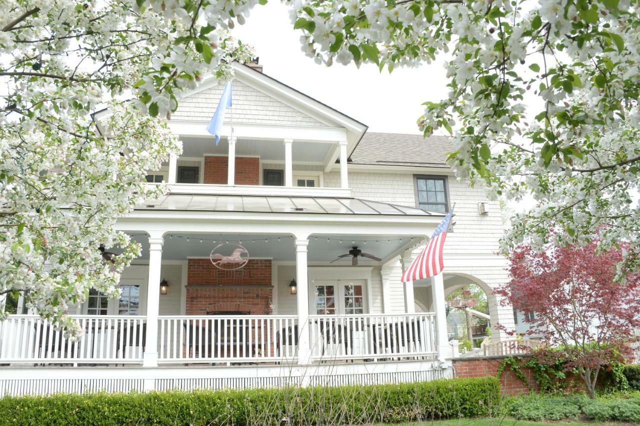 The Springwater Bed And Breakfast ซาราโทกาสปริงส์ ภายนอก รูปภาพ
