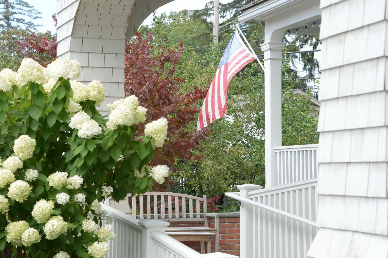 The Springwater Bed And Breakfast ซาราโทกาสปริงส์ ภายนอก รูปภาพ